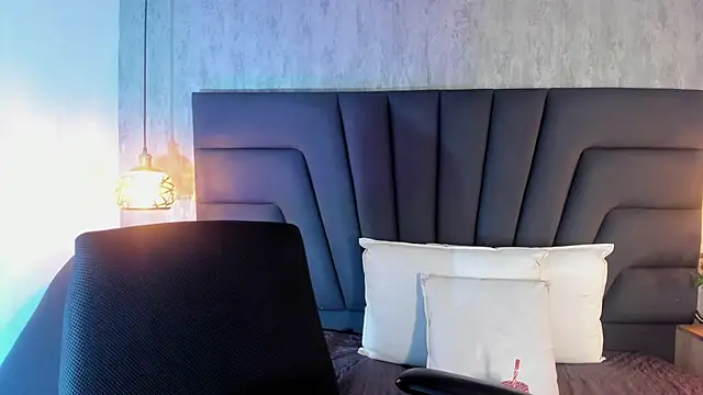 sabrina_lennox (F young) - show tits + oil
