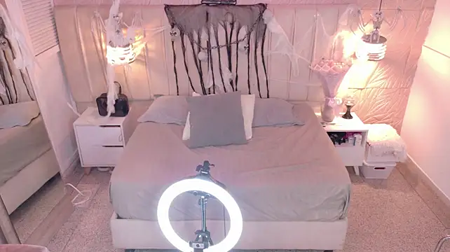 lilithst_ (F young) - plug anal🍑