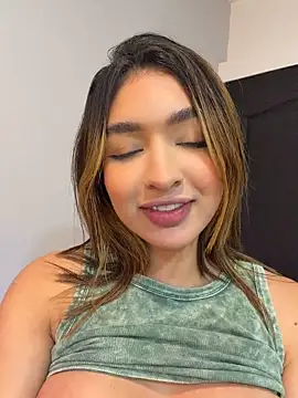 jenn_fit (F young) - 👑 PINCHH NIPPLES 👑