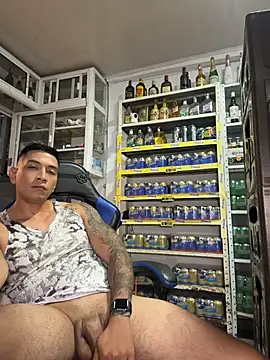 oliverwest04 (M young) - Hard cock 🍆