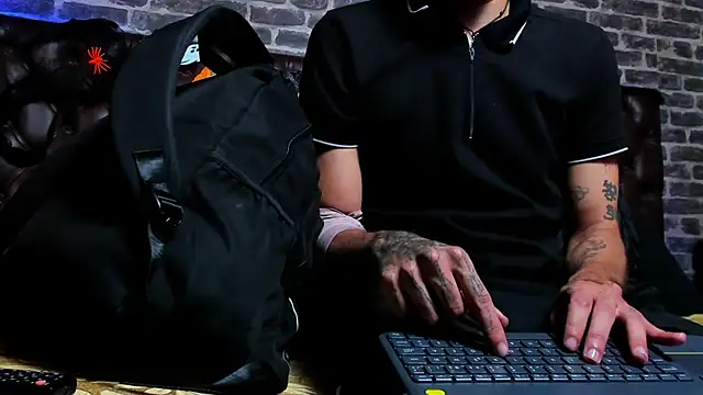 Daniel_huge22 on Stripchat