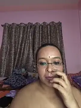 naughtymia06 (F milf) - Boobs press