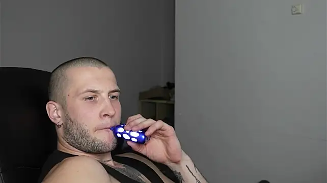 Igor_Wilde live sex cam