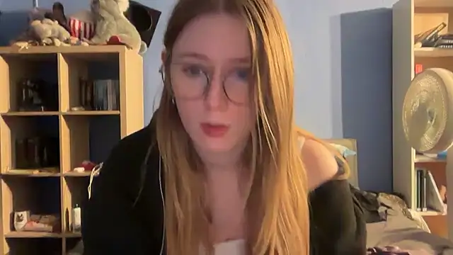 thepretiestgirlhere webcam