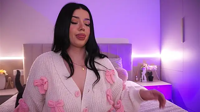LaraAnnee webcam