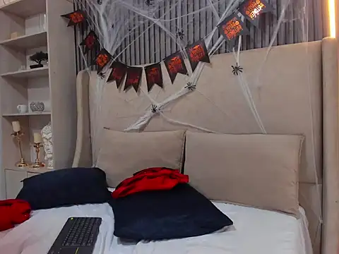 IsabellaOwen_ webcam