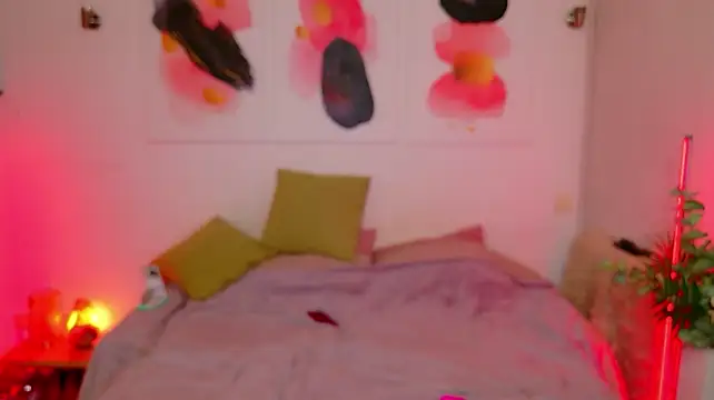 Ariana_Petite
