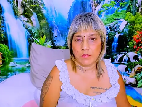 indianroxy live cam preview