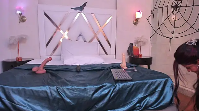 Sky_Collins_