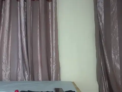 sexygirly2 webcam