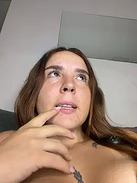 BrunaMendees webcam