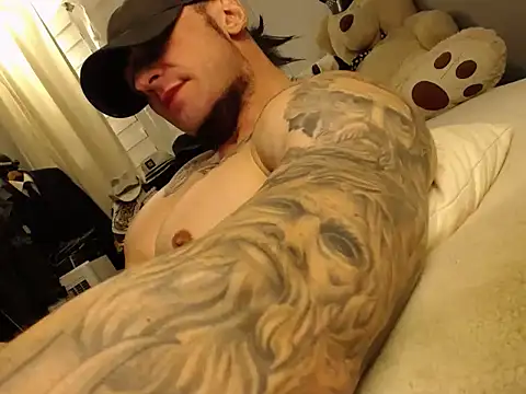 ballardbret (Ask my age) - Cock stroking, flexing, dirty talking. X