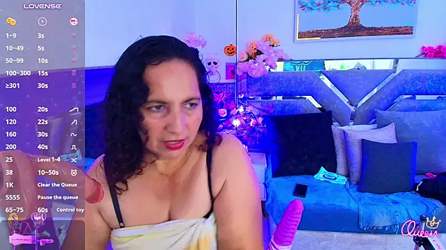 Luna_Naughty1