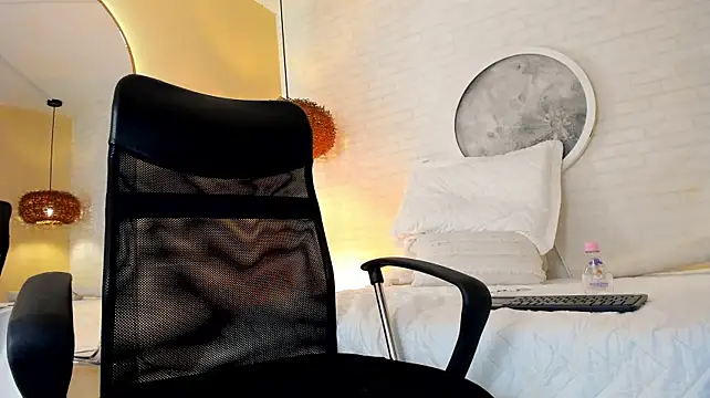 lucas_amatti (M young) - Spit my dick and jerk off