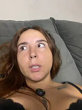 BrunaMendees live cam