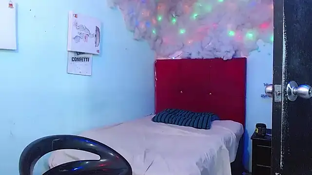 Destroying_girl