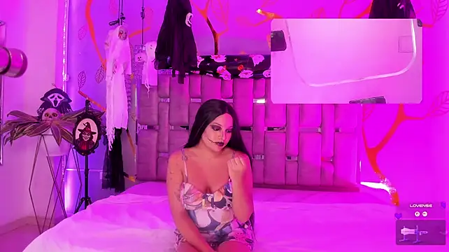 BriannaLux live sex cam