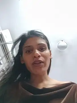 Beautiful-pari webcam