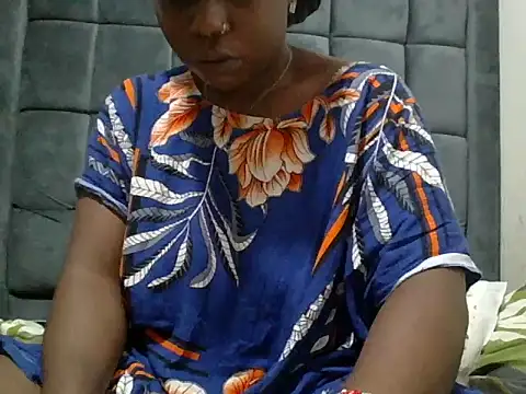 yummyy_chocolate webcam