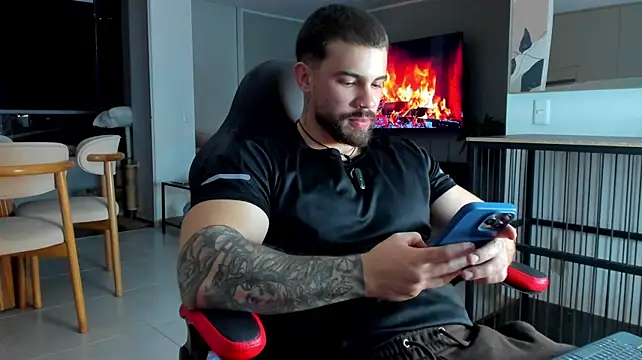 Valenthino_salvatore's cam show statistics and live stream