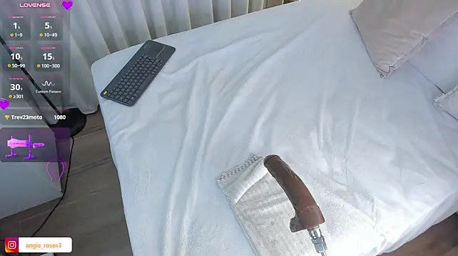 angiee_roses live sex cam