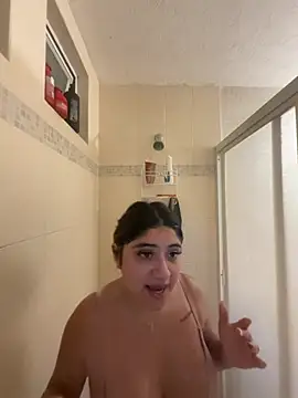 Monica17 live cam