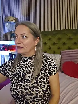 ladytouch (F milf) - 👅Tease me !❤️Love me !🔥Drive me crazy
