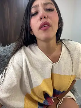 MiaJones21