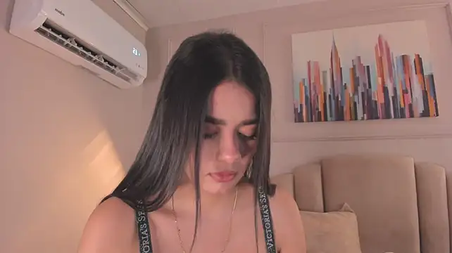 mia_kisses2