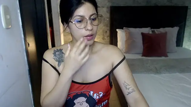 isa_cruzx webcam