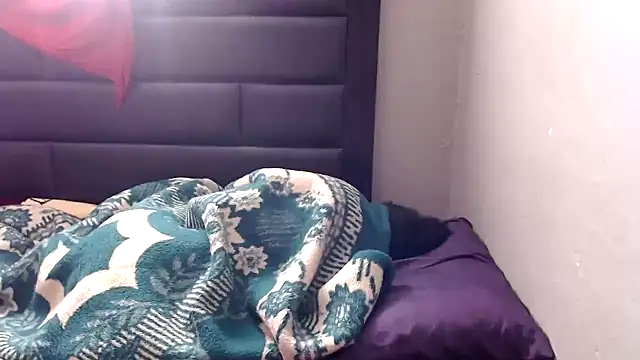 AfricanCurves22