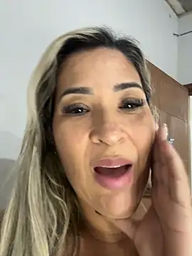 lindinha-sexy live cam