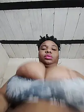 Breisy_bigboobs