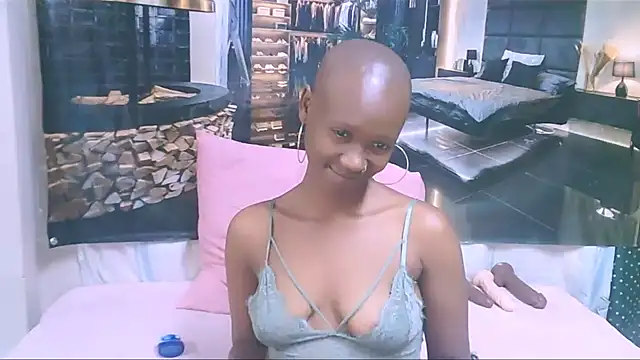 EbonyOlive69