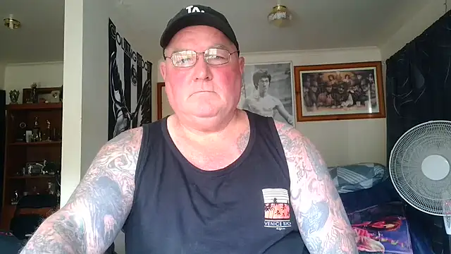 KINKYBLUEYES69 webcam