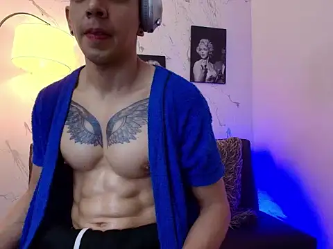 ragnar_valkor live sex cam