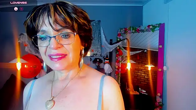 Samantha_mature56 live sex cam