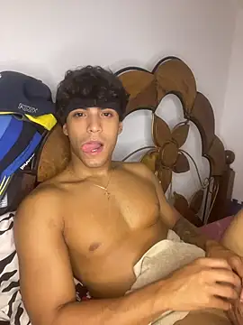 Smmd2003 live cam on StripChat