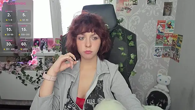 Inferno_kitten live cam on StripChat