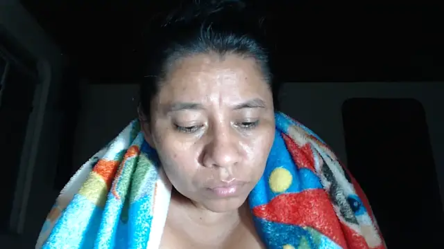 adrixxx38 webcam