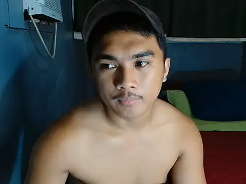 pinoyAdrianneXXX live cam on StripChat