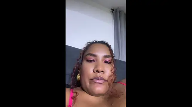 anailynn live cam on StripChat