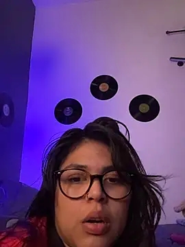 miacanela_xo