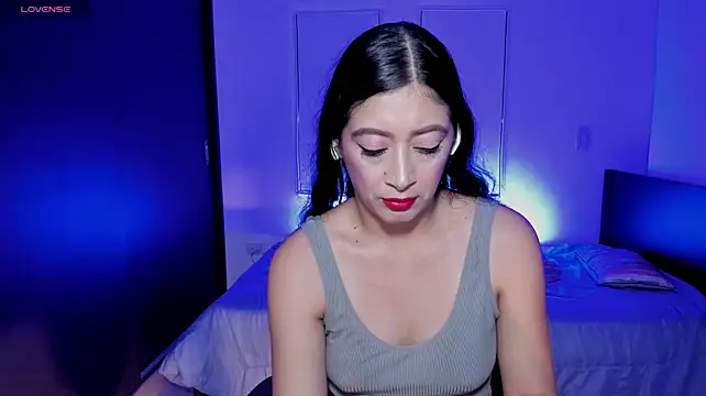 MeganWhite3