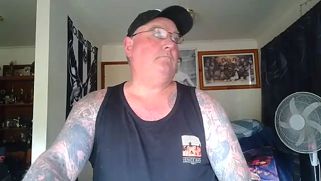 KINKYBLUEYES69