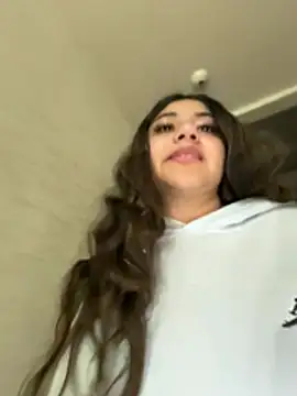 Monica17 live sex cam