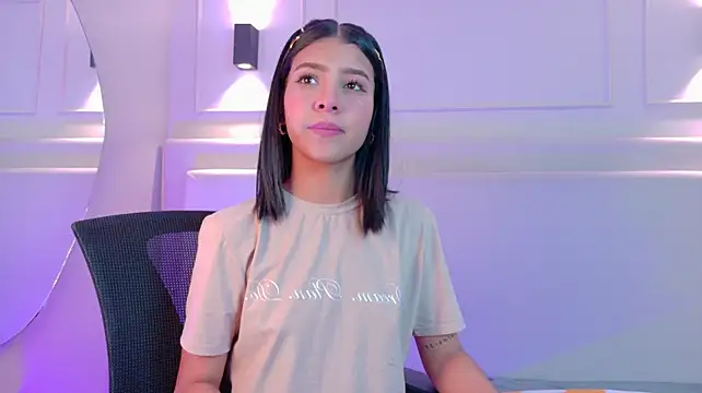 NaomiKlarc
