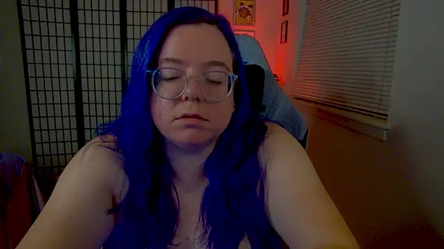 KiraSpitQueen