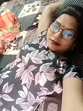 Heyy_Anshi live cam on StripChat