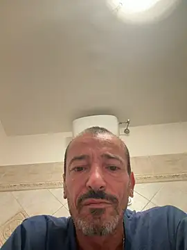 DEVILMAN66RM live cam on StripChat